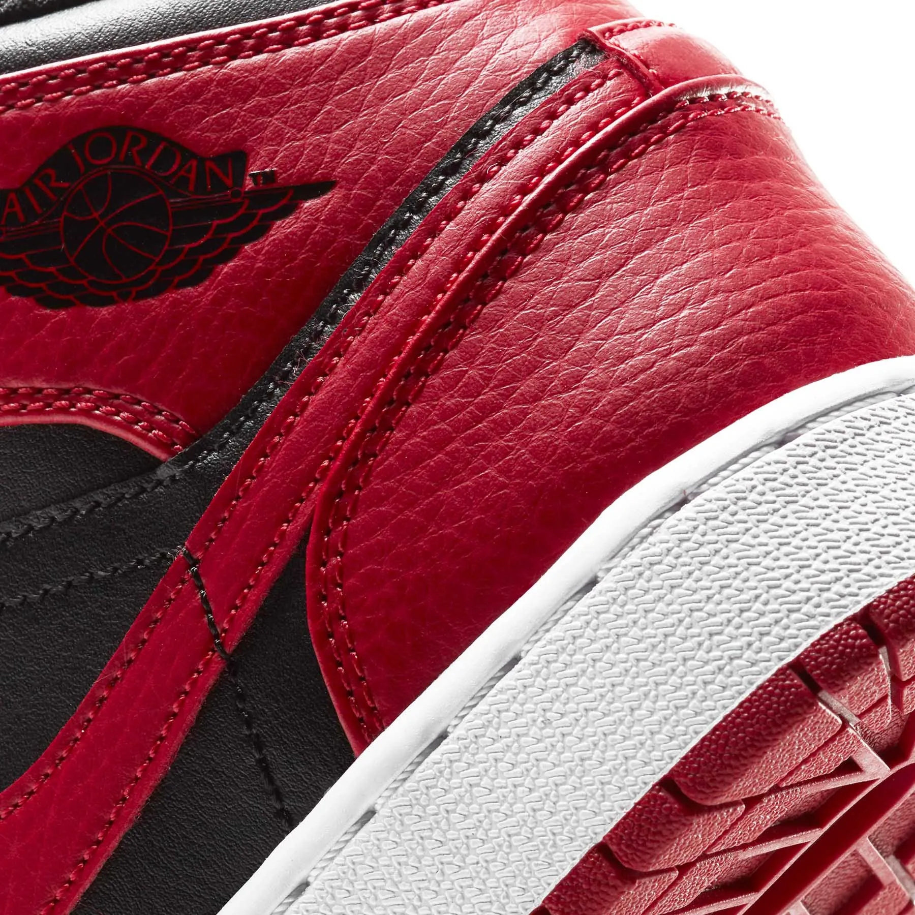 Air Jordan 1 Mid GS 'Banned'