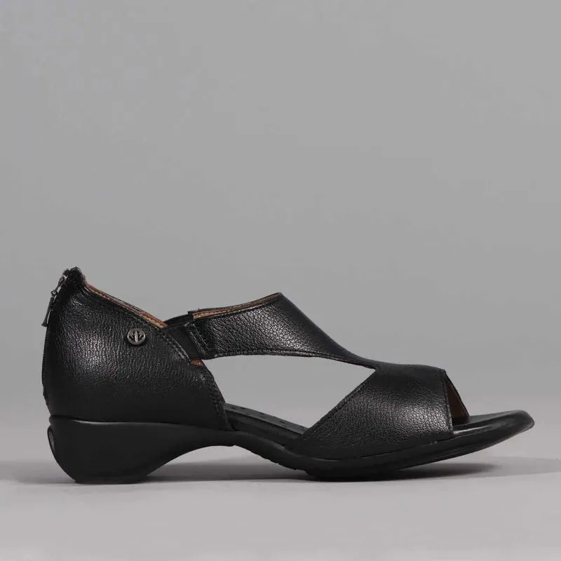 Closed Back T-Bar Sandal in Black - 12631