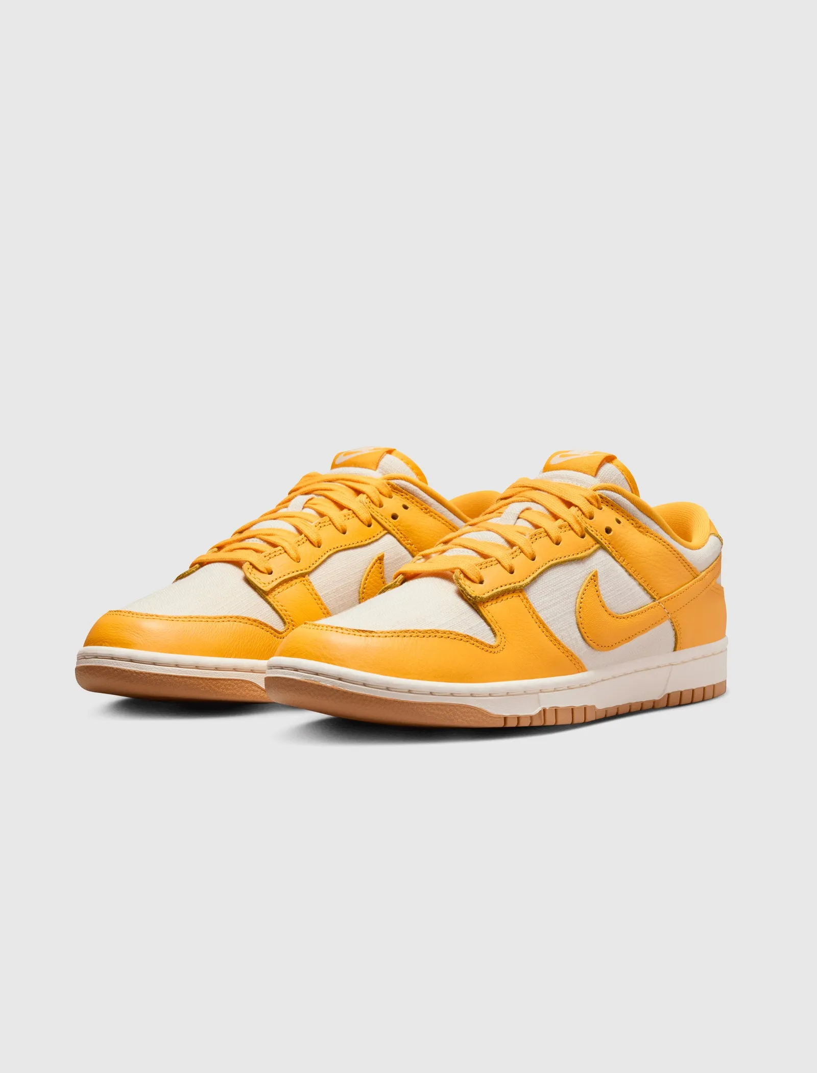 DUNK LOW UNIVERSITY GOLD