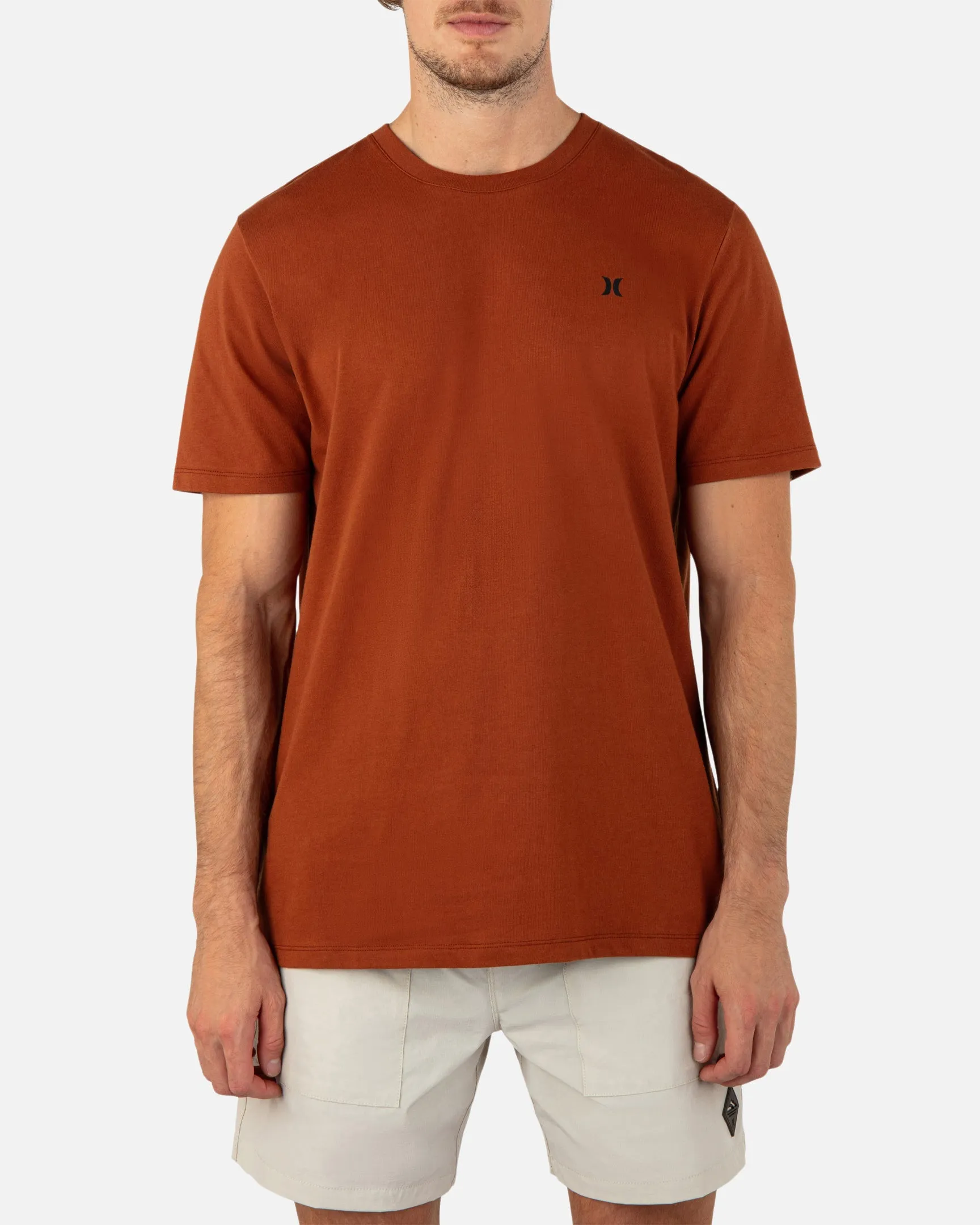 EVERYDAY EXPLORE ICON SHORT SLEEVE TEE