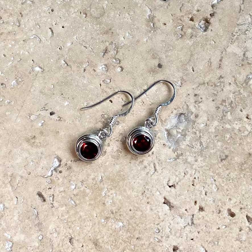 Garnet Earrings - Jyn