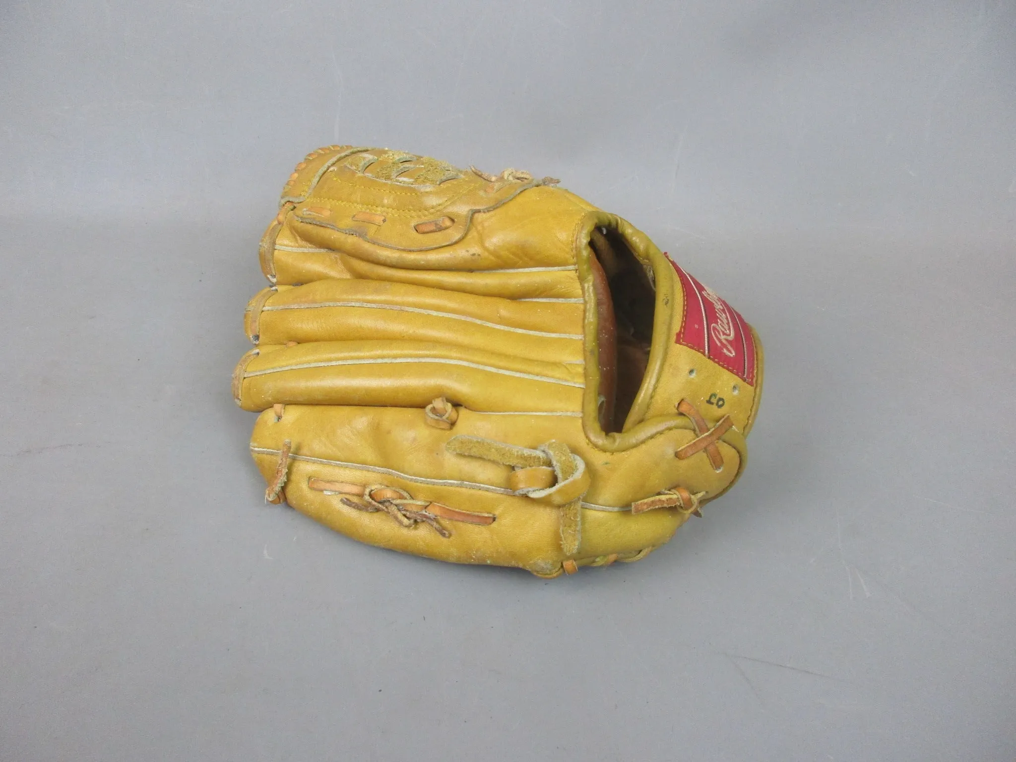 Hand Stitched Brown Leather Rawlings Baseball Glove Vintage c1970