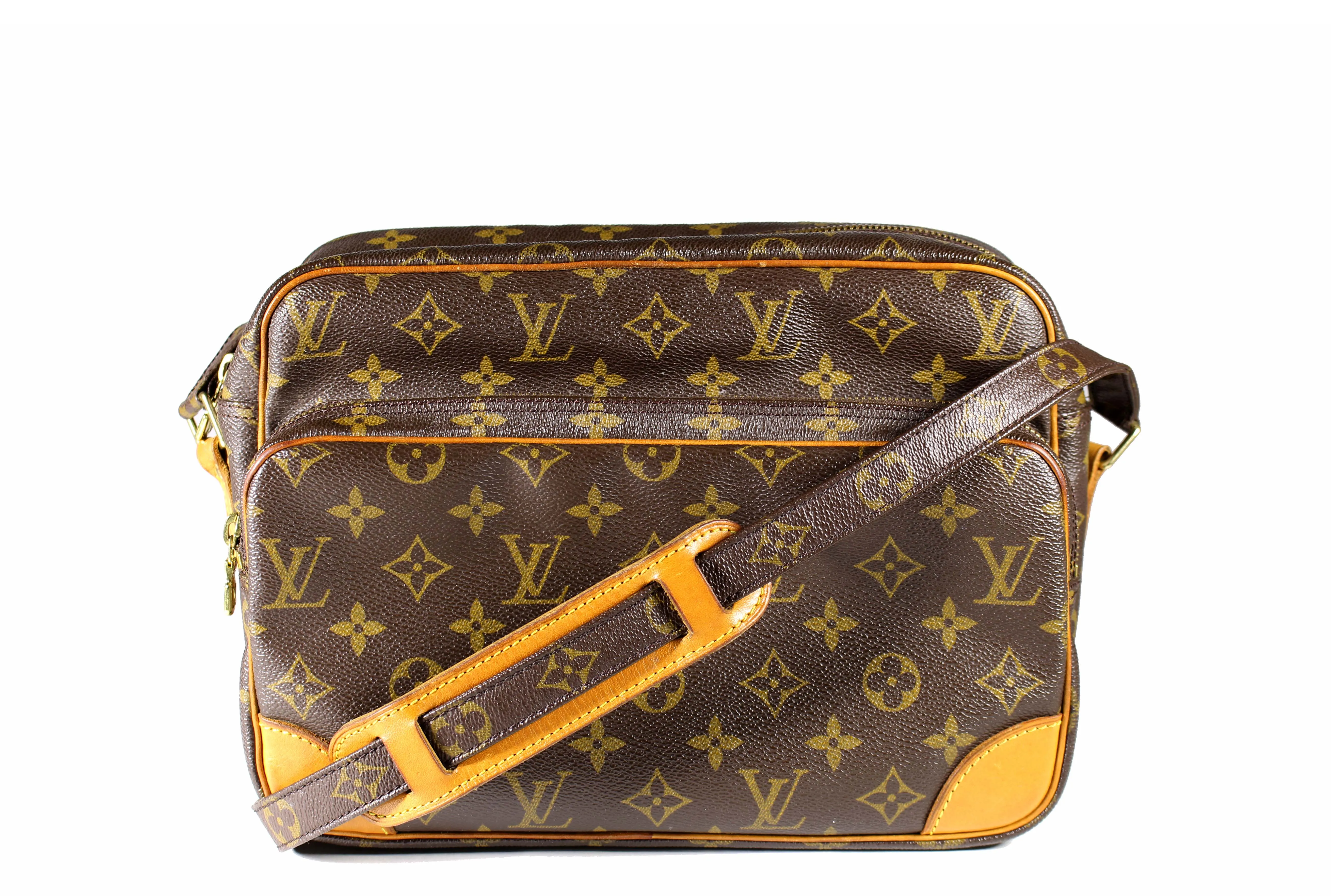 LOUIS VUITTON Nile monogram canvas bag