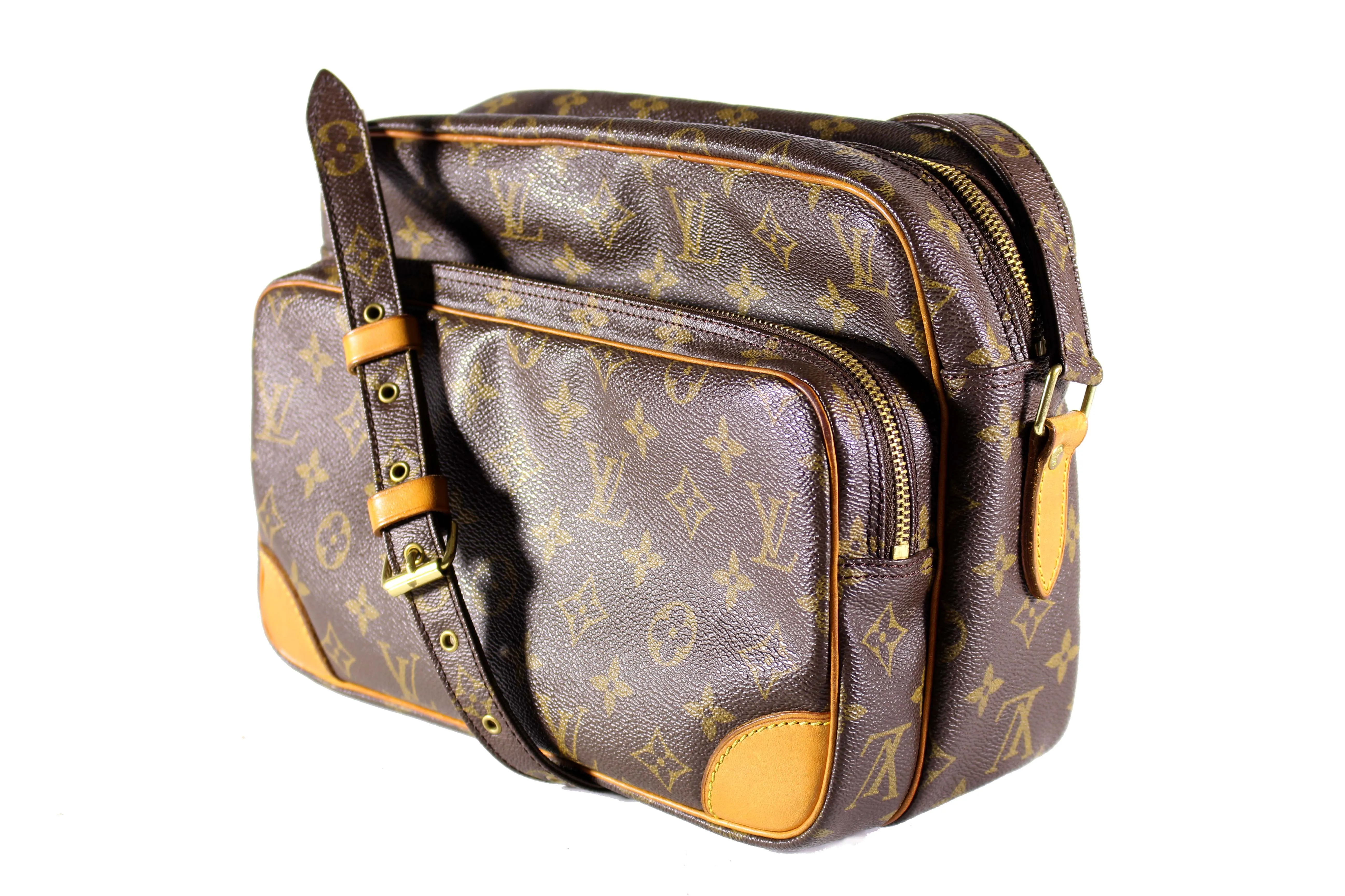 LOUIS VUITTON Nile monogram canvas bag