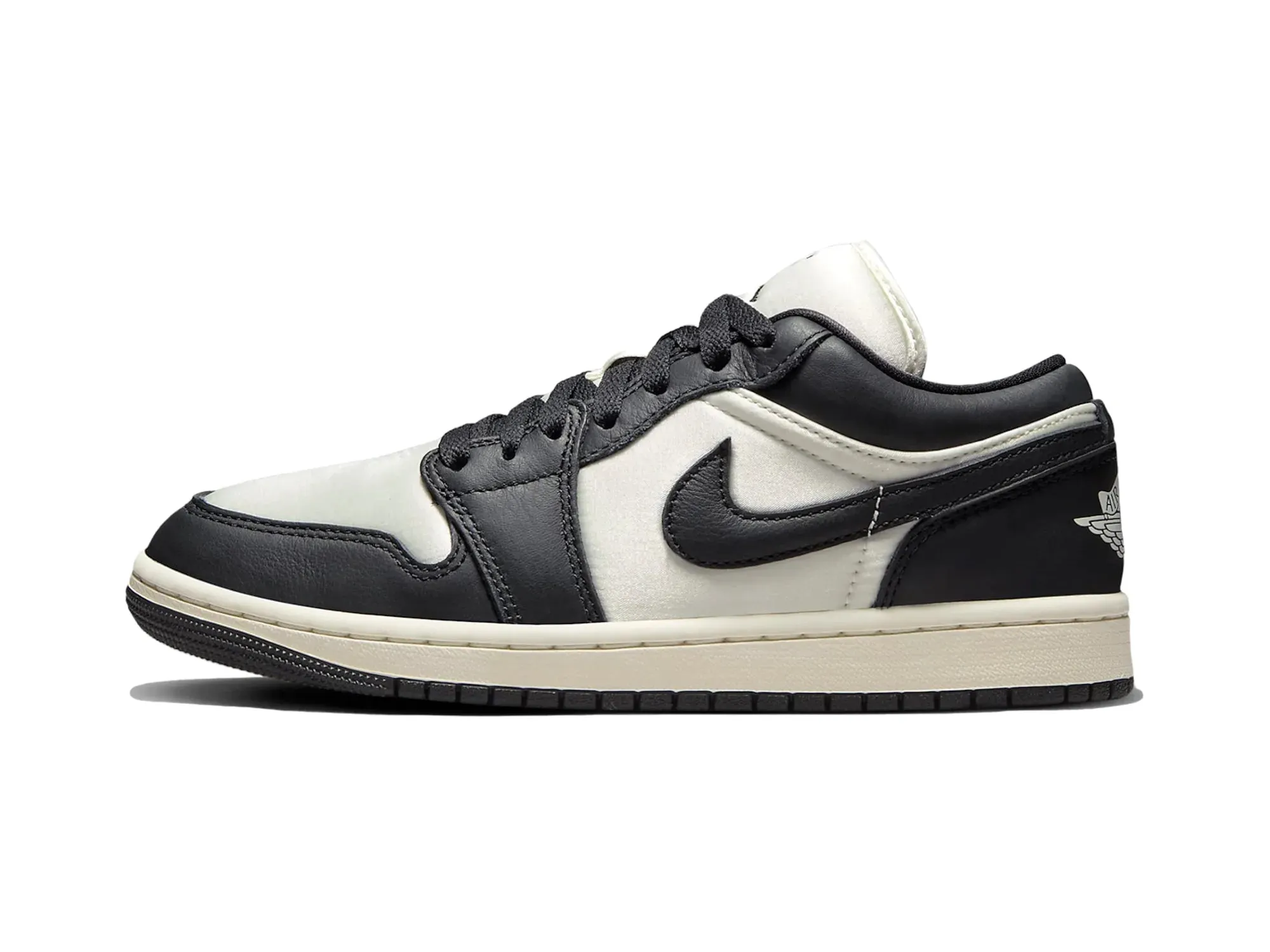 Nike Air Jordan 1 Low SE "Vintage Panda"