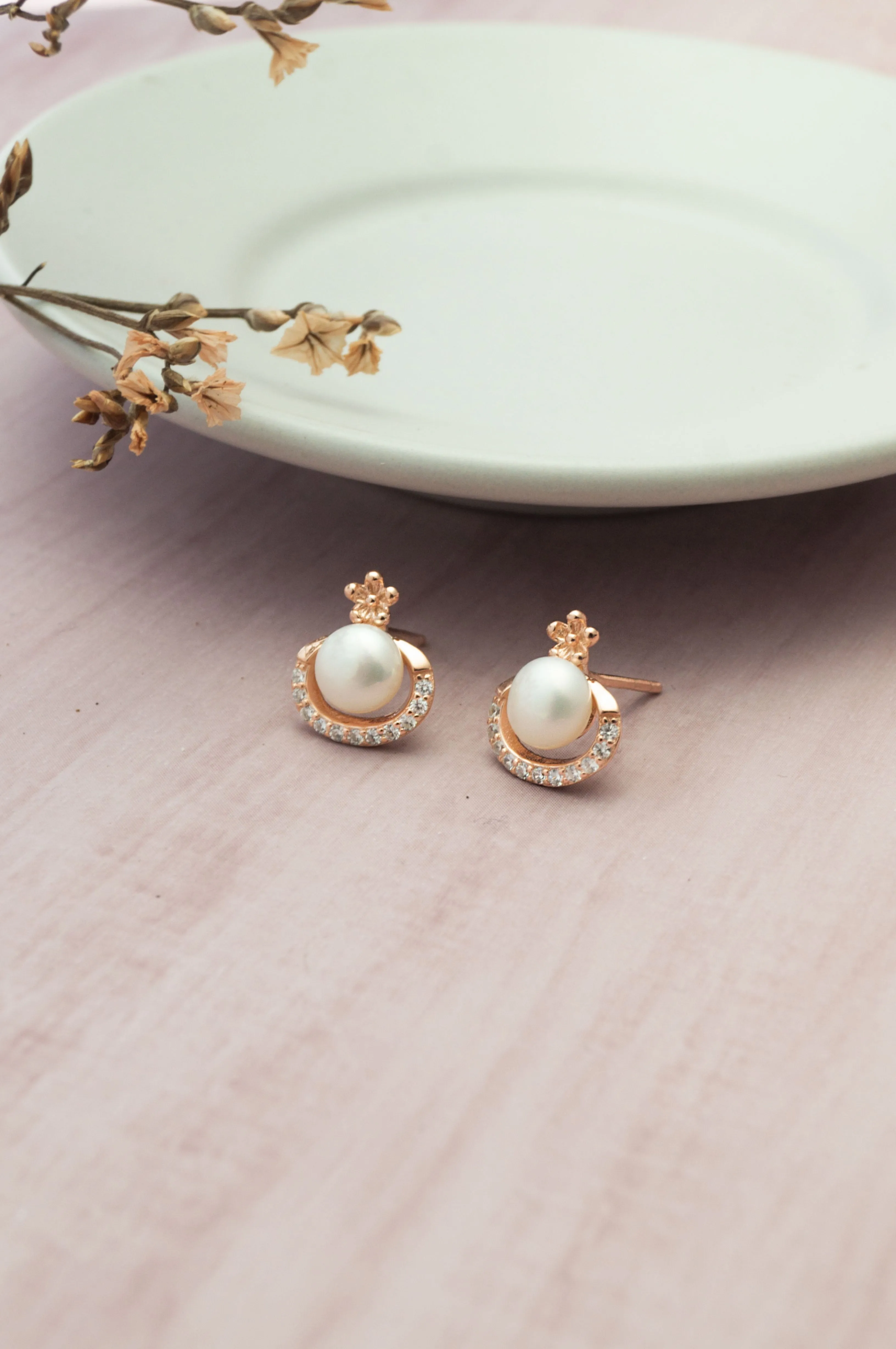 Peritwingle Pearl Rose Gold Plated Sterling Silver Stud Earrings