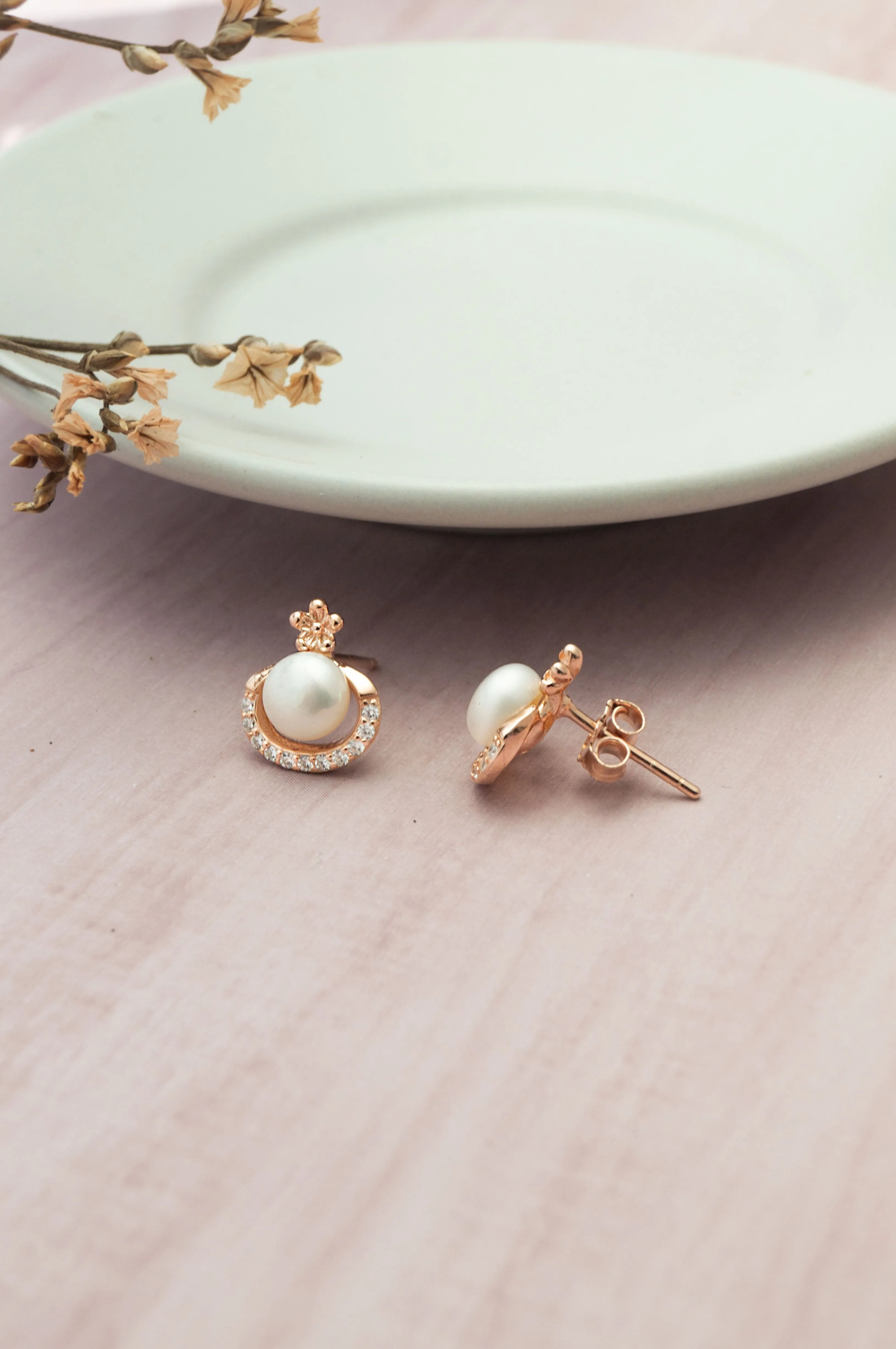 Peritwingle Pearl Rose Gold Plated Sterling Silver Stud Earrings