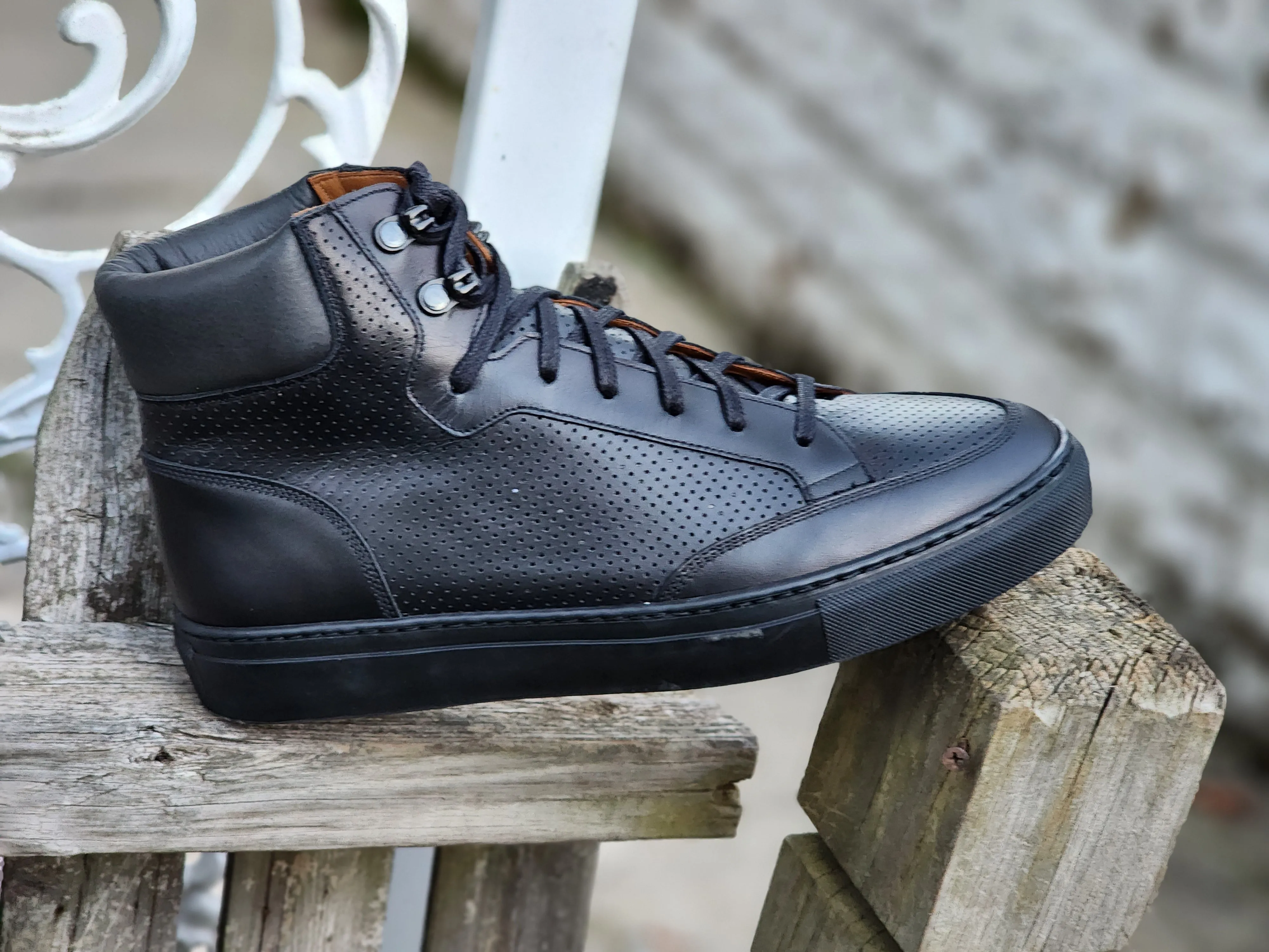 Richland - Perforated Black Calf