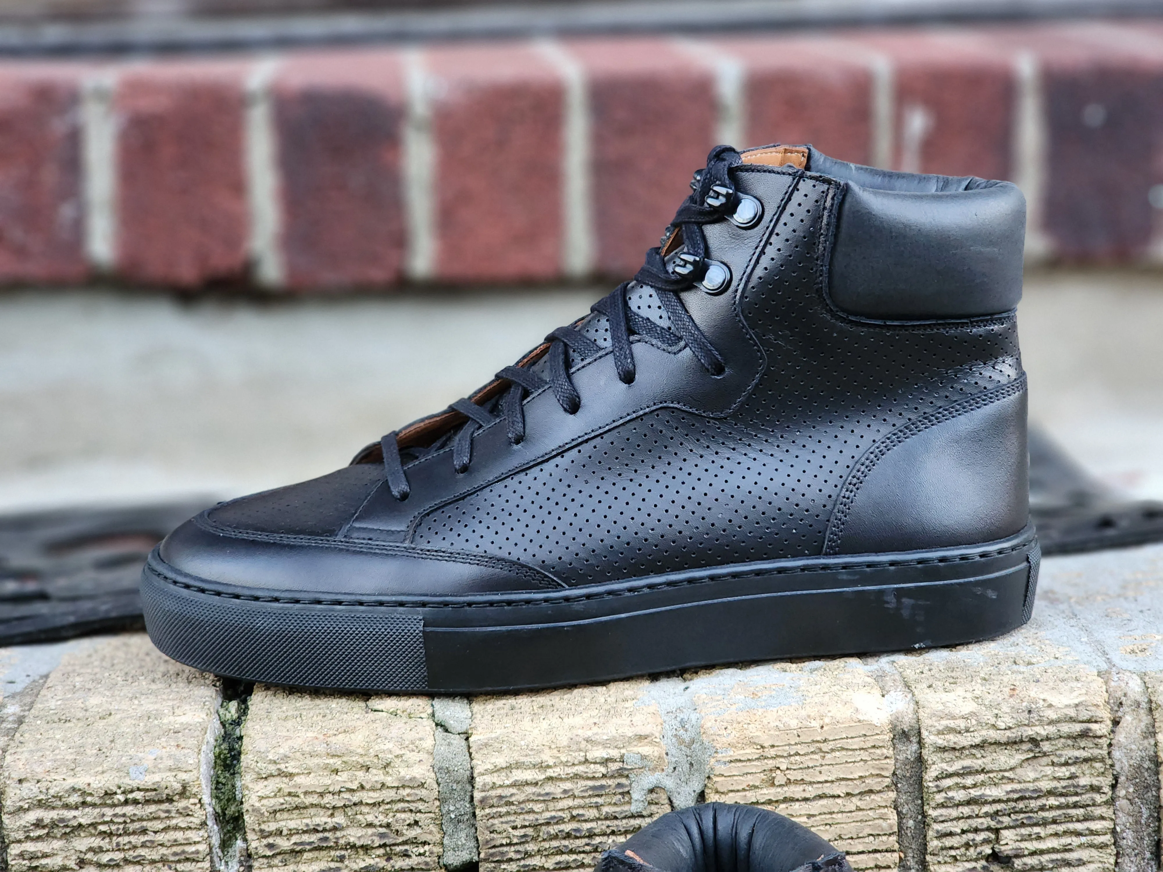 Richland - Perforated Black Calf