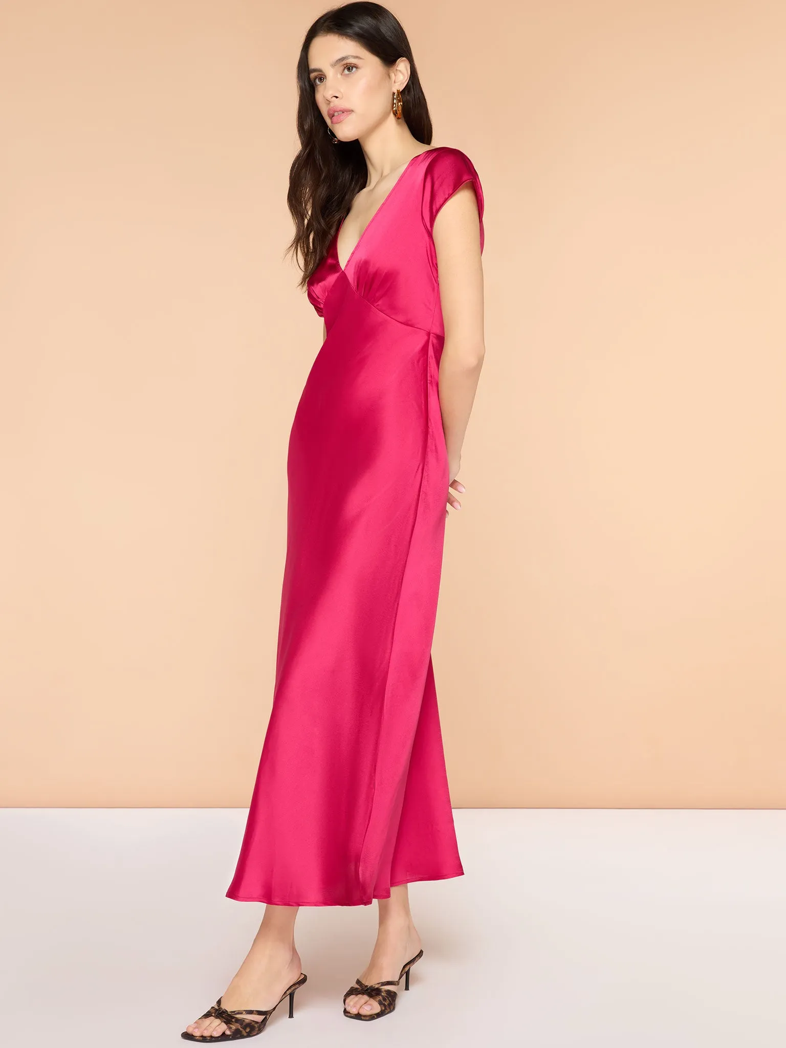 Woolf Midi Dress in Magenta